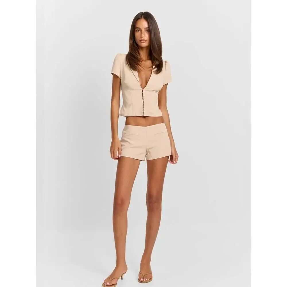 NWT Sasha Therese Raven Mini Short Natural